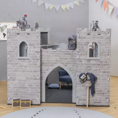Kastenkonstruktion, Spielburg, Pferdefigur, Kastenturm, Kuscheltierständer