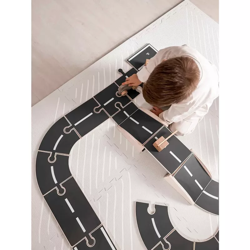 Kinderbahn, Straße, Holzspielzeug, Klettverbindungen, Schwarz-Weiß-Schienen