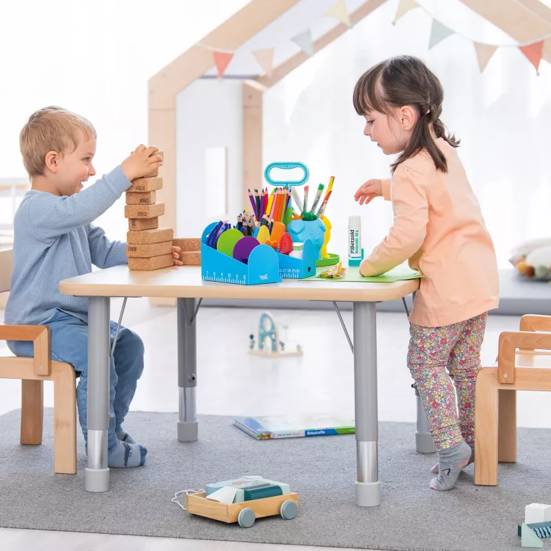 Kinderarbeitstisch, Kreativset, Buntes Spielzeug, Schulbedarf, Kunstmaterialien