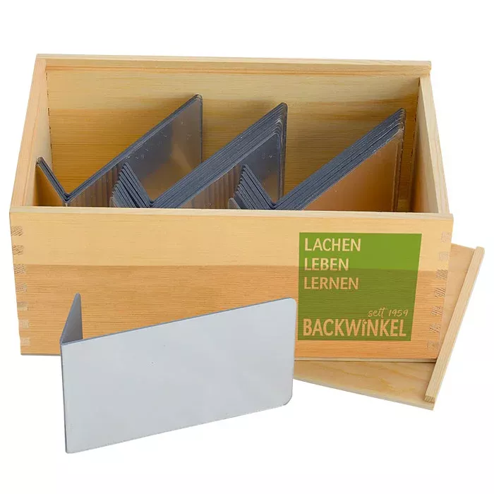 Backwinkel, Schneid-/Stapelkarten, Schneidbrett, Metallkarten, Holzkiste