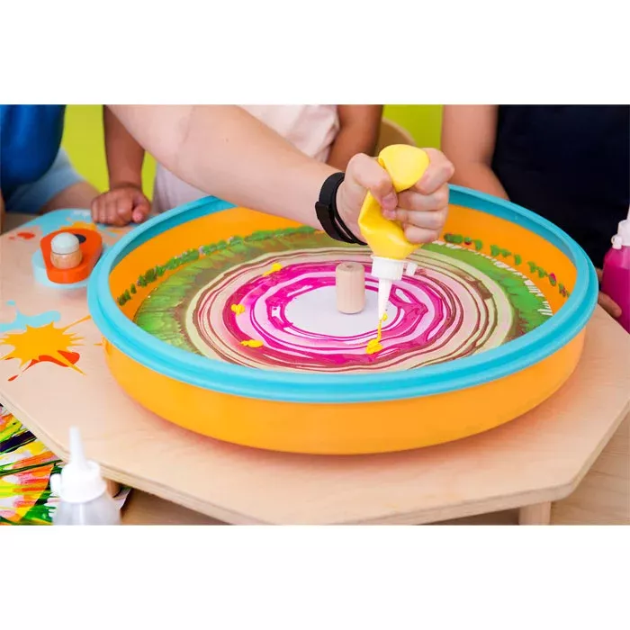 tracery, spinner, art activity, aqua tray, paint swirl