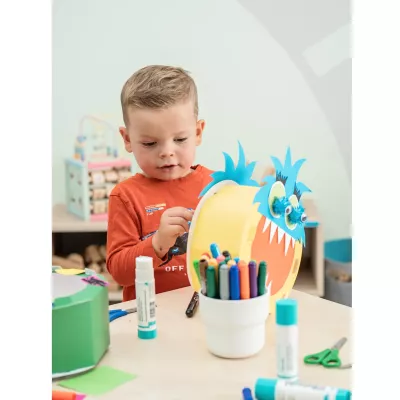Kinderatelier, Kunstprojekt, Papier-Drachen, Handwerk, Schablonenkunst