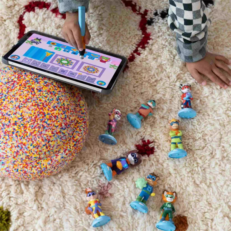 kinderspielzeug, tabletten-stift, digitale-zeichnung, figuren, spielzeugfiguren