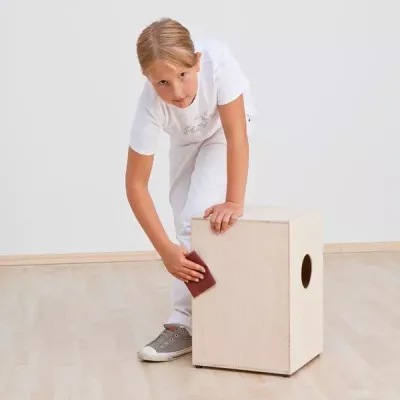 Kinder, Holzkiste, Schindel, Schleifpapier, Holzbox