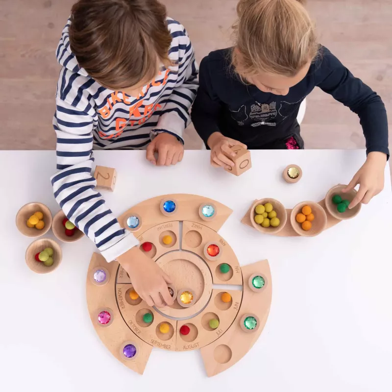 Holzspielzeug, Uhrwerk-Spielset, Farbsteine, Kinderpuzzle, Monats-/Jahreszyklus
