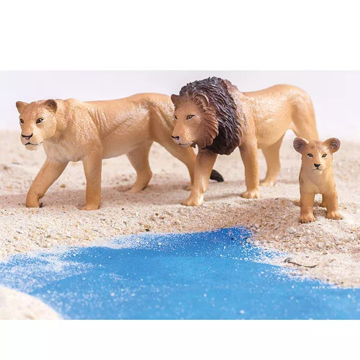 Löwe, Löwenfamilie, Miniaturfigur, Waldtier, Sandlandschaft