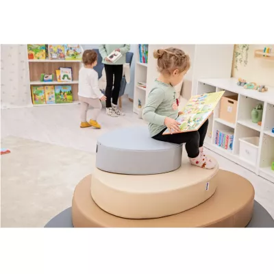 Kindersitz, Lesestufe, Puzzlesbuch, Kissensstufen, Spielzimmer