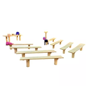Großes Waldklassenzimmer ohne Tafel ohne Tafel