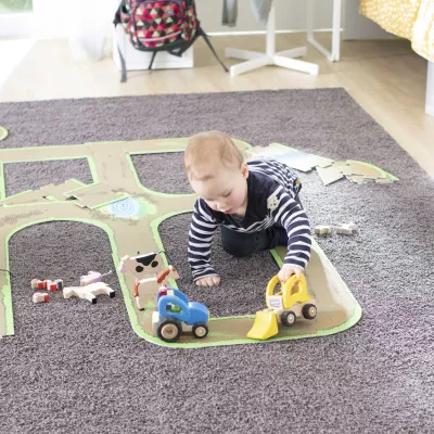 Kinderzimmer, Spielzeugfahrzeug, Holzspielzeug, Autospiel, Straßenbau-Spielteppich