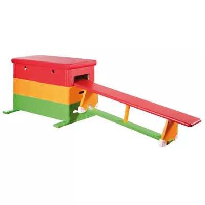 Spielgerät, Sandkasten, Rutsche, Holzspielzeug, farbenfroh