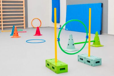 Kinder-Übungsset, Hindernisparcours, Gymnastikgerät, Kunststoff, Farbenfroher Parcours