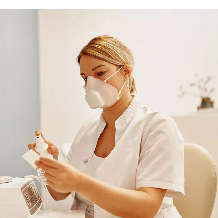 medizinische maske, nasenmaske, sprühflasche, pfleger, pflegeperson