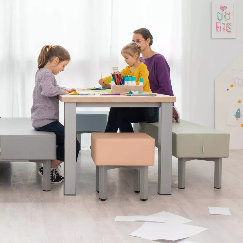 Kinderstuhl, Tisch, Basteln, Kreativset, Papier