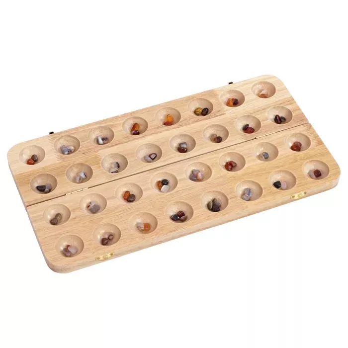 Holzbrett, Haselnüsse, Nussbrett, Fächer aus Holz, Nusshalter