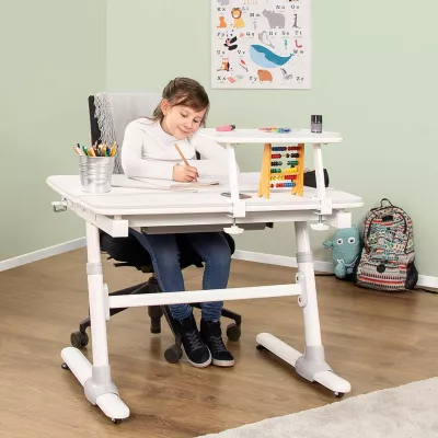 Steh-/Schreibtisch, Schreibtischstuhl, Abakus, Schulzimmer, Kinderstuhl