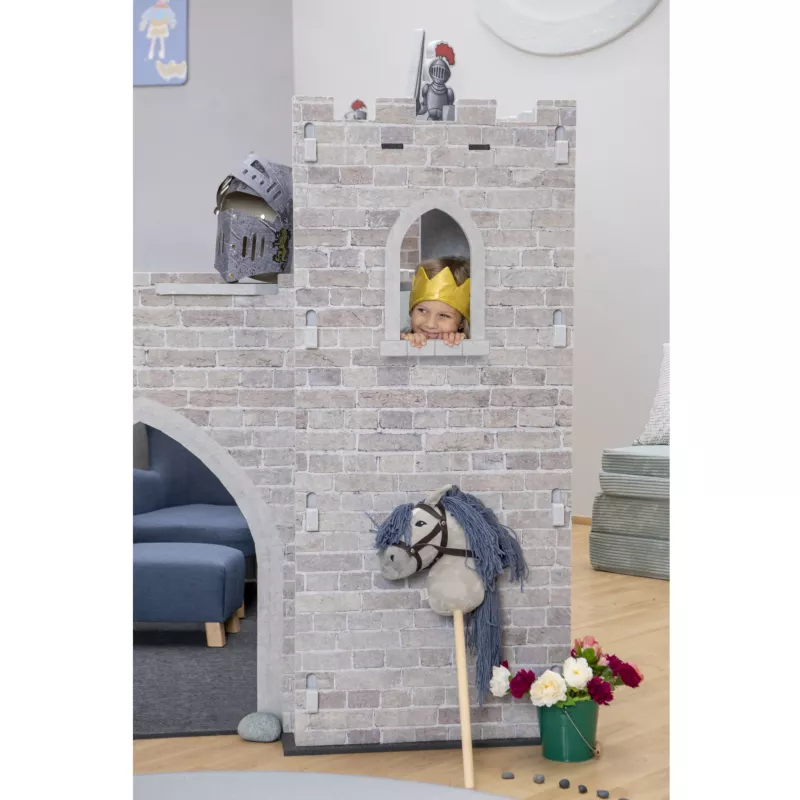 Kastenspiel, Kinderzimmer, Burg, Puppenreitpferd, Kopfkönig