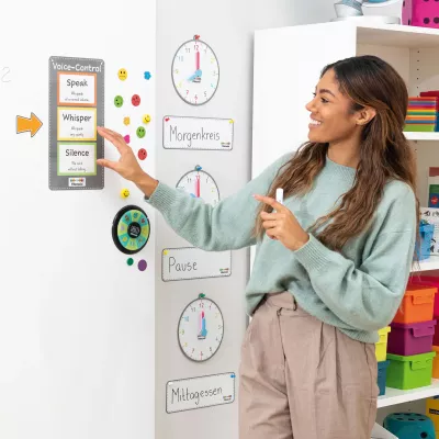 Kinderraum, Lernwand, Wandmagnet, Uhr, Pause-Label
