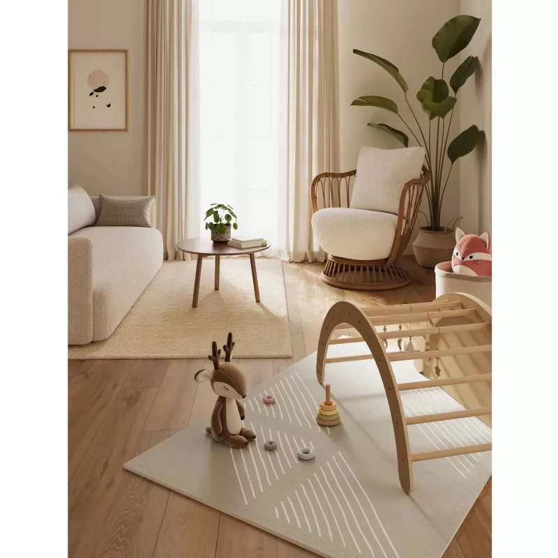 Wohnzimmer, Kinderzimmer, Spielmatte, Holzspielzeug, Pflanze