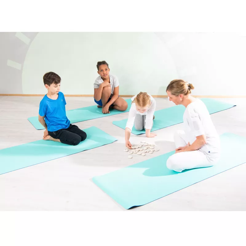 yoga mats, Kinder-Yoga, Steine-Spiel, Aufsicht durch Lehrkraft, Bewegungskurs