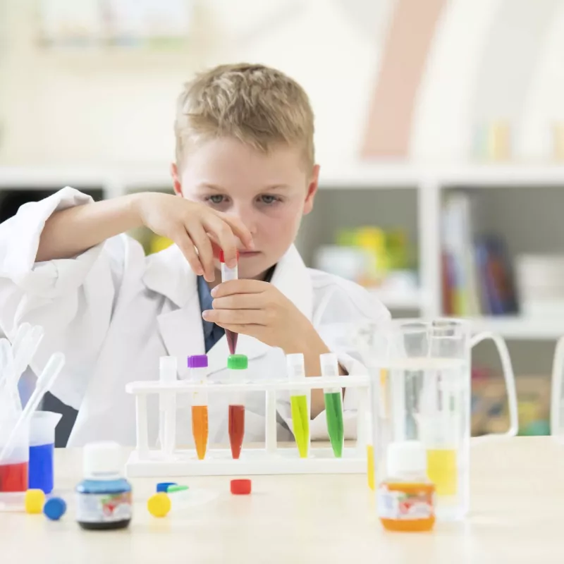 Laborausstattung, Laborglas, Reagenzgläser, Kinderlabor, Wissenschaftsexperiment