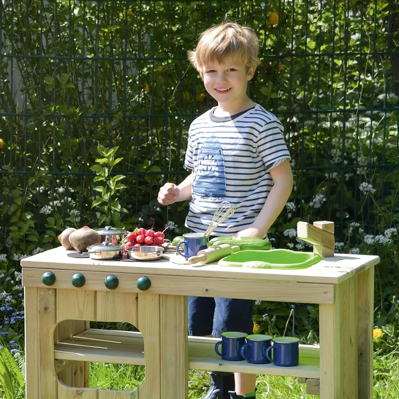 Kinderküche, Holzküche, Küche im Garten, Kochutensilien, Spielzeug