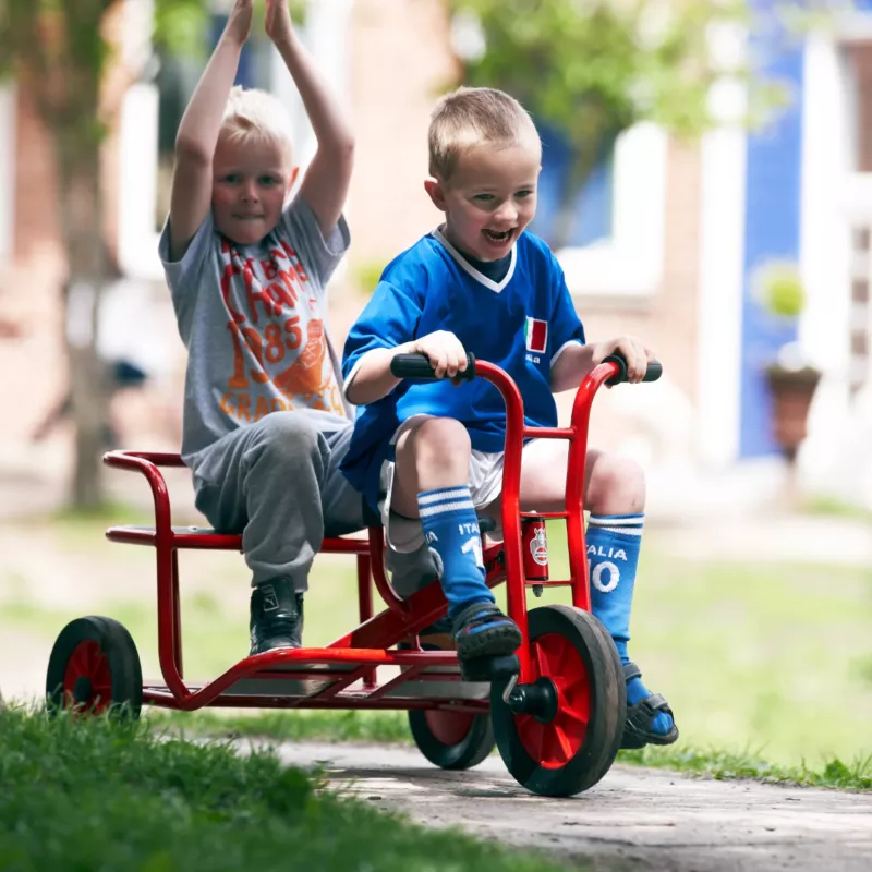 Kinderspielzeug, Tandem Fahrrad, Rot, Tragejoch, Kids outdoor