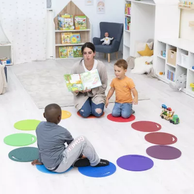 Kinderbuch, Lesekreis, Spielzimmer, Kinderzimmer, Brettspiele?