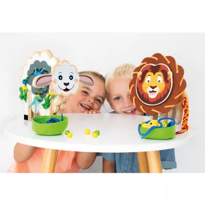 Kinder-auf-dem-Tisch-Spielzeug, Tierfiguren, Löwe, Schaf, Spielzeugkette