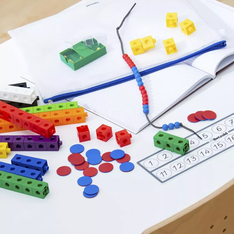 baukasten, lego, farbblöcke, würfel, perlen