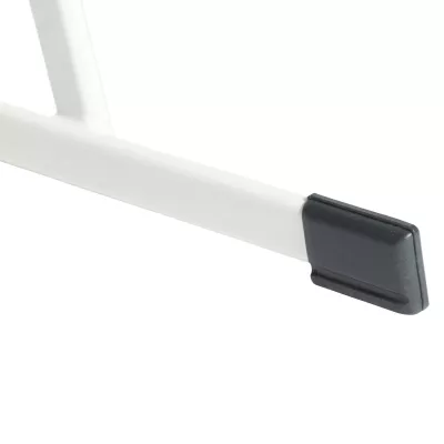 weißer rahmen, metallstange, schwarße fuß, beinunterlage, minimalistisches design