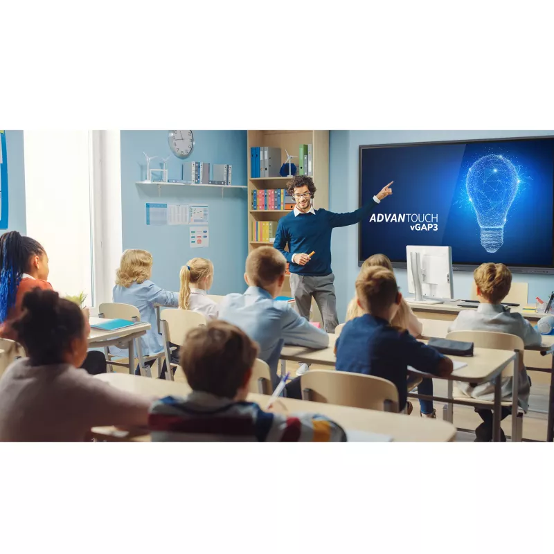 kinderunterricht, klassenraum, smartboard, lehrperson, klassenzimmer