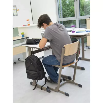 student, Rucksack, Schreibtisch, Stuhl, Klassenzimmer