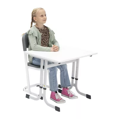 Schülertisch, Klemmstativ, Kinderstuhl, Leopardenshirt, Lederartige Jacke
