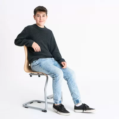 Pullover, Strickware, dunkelgrau, Jeans, Sneaker