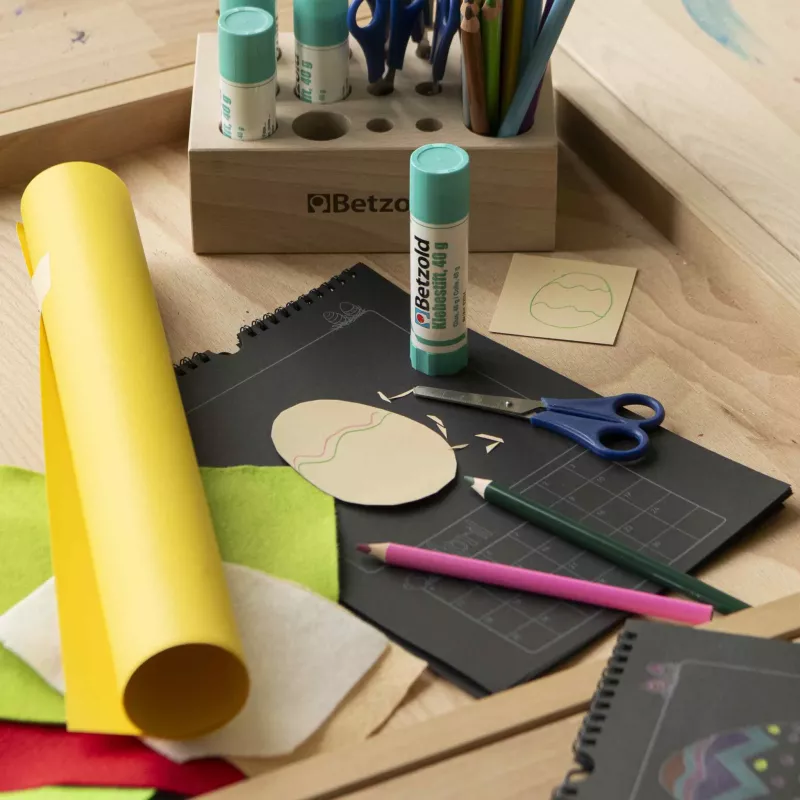 Schreibtischwerkzeug, Kunst- und Bastelset, Kleberstift, Schere, Papierbastelmaterial