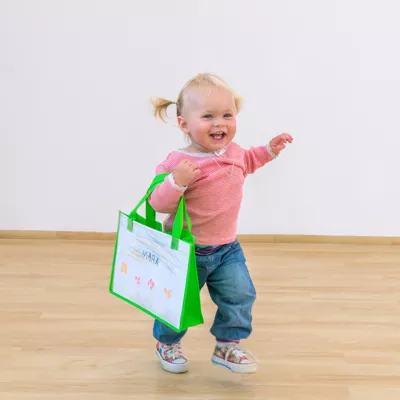 Kinderkleidung, Tasche, Hose, Schuhe, T-Shirt oder Pullover