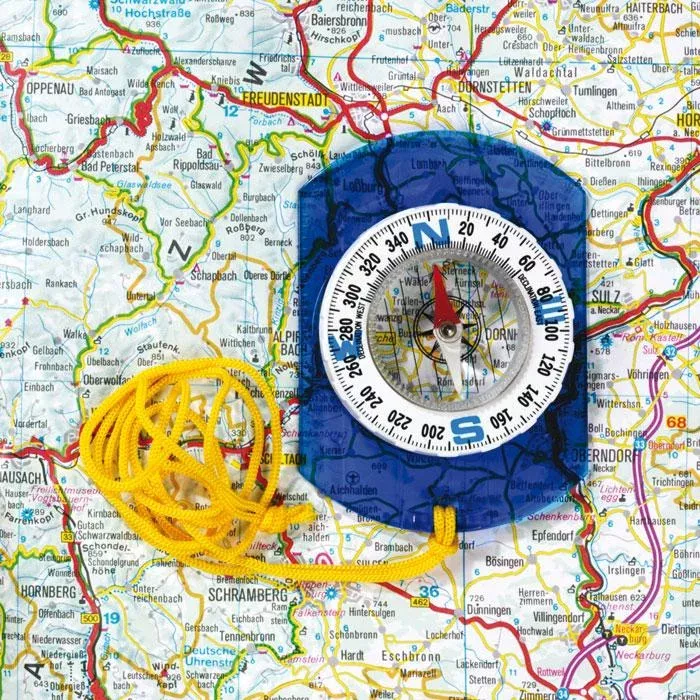Kompass, See-Kompass, liquid-filled compass, blauer Etui, gelber Schnur