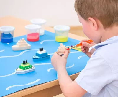 Holzboot, Spielboot, Malerarbeiten, Bastelset, Kinderkunst