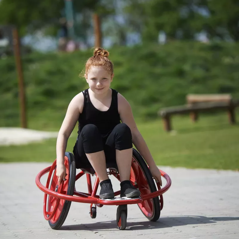 Rollstuhl,  Rollstuhlfahrer,  roter Rollstuhl,  Kind,  Outdoor
