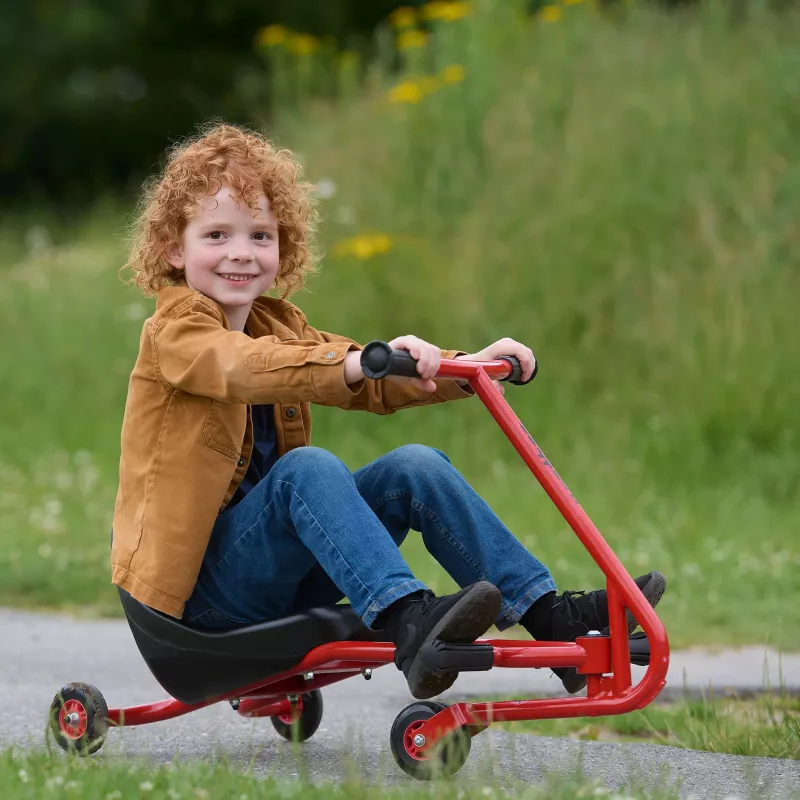 Kinderspielzeug, Rasentrike, rote Rahmen, Schwarz-Sitz, roter Rahmen