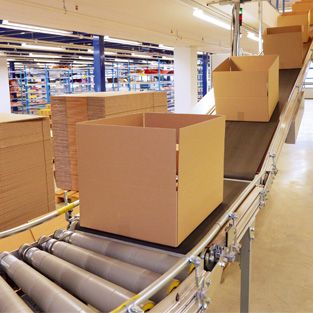 Kiste, Kartonschachtel, Verpackung, Logistik, Zufuhr