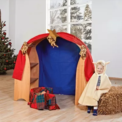 Kinderzelt, Weihnachtszimmer, Holzrahmen, rote Tücher, Hochstuhl/ Tipi, Schnitzfiguren