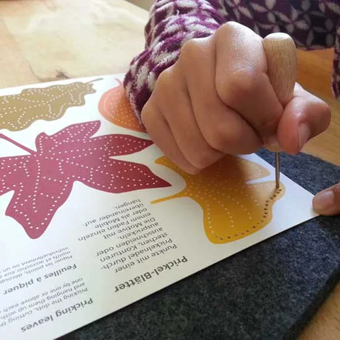 Blatt, bunt, Blattschablone?, Hand, ausgeschnitten