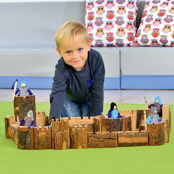 holzspielzeug, holzburgen, kinder spielset, holzklötze, spielzeugfiguren