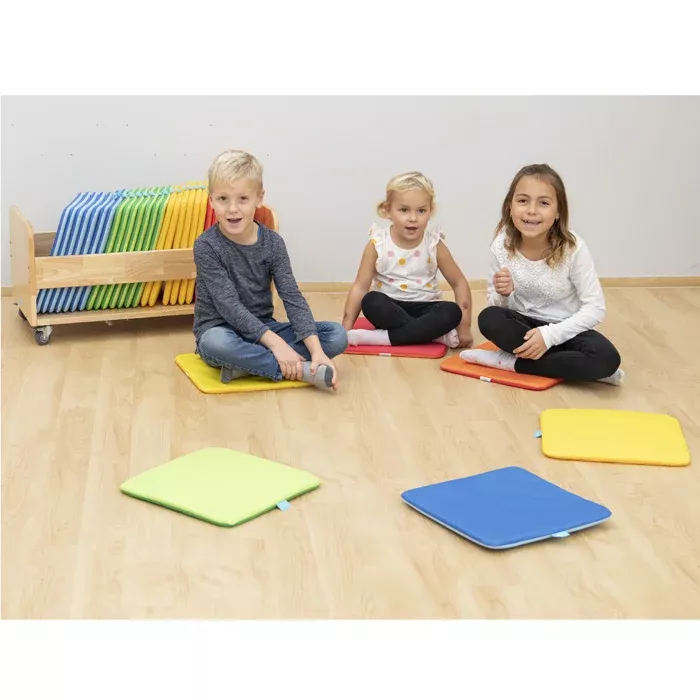 Kinder, Kissen, gepolsterte Matte, bunt, Klassenzimmer