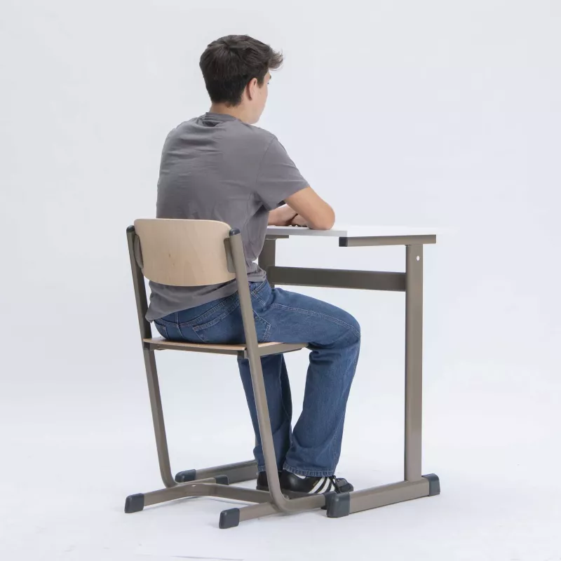 Schreibtisch, Schreibtischstuhl, Kinderstuhl, Metallgestell, Holzabdeckung
