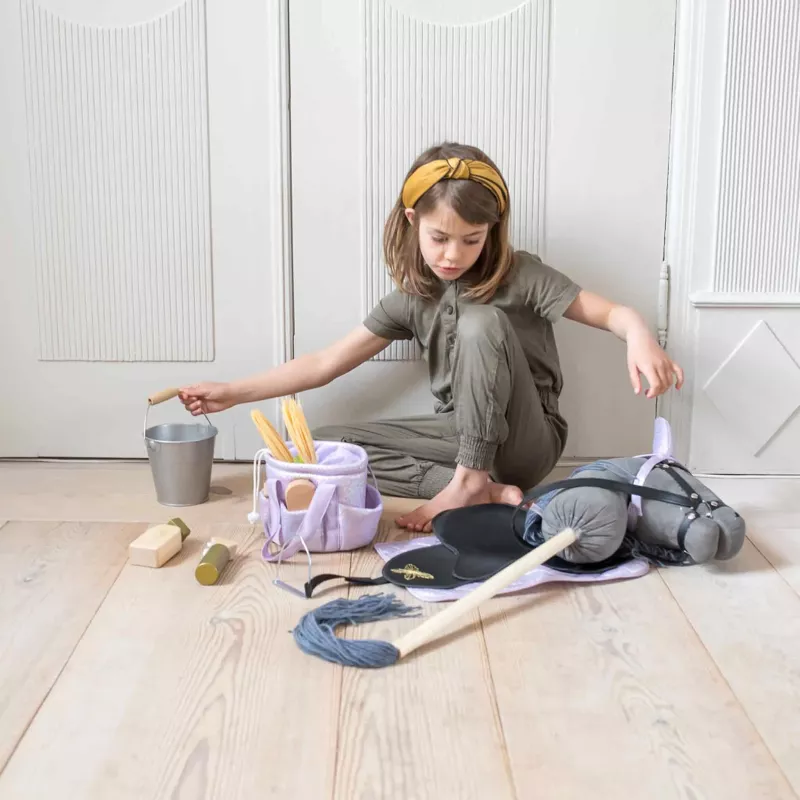 Kinder-Spielzeug, Puppenmobil, Baukasten, Holzwerkzeuge, Kuscheltaschen