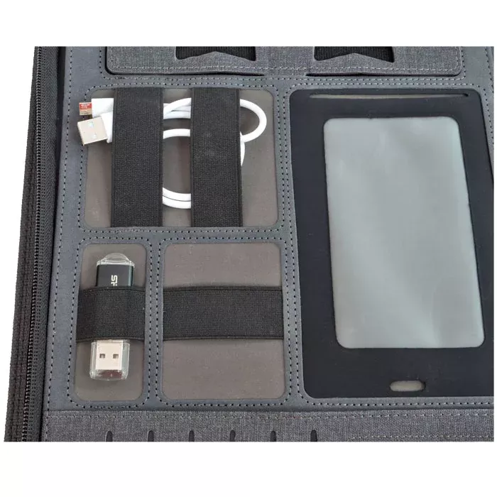 Organizer, Laptop case, USB cable, Phone pouch, Card holder