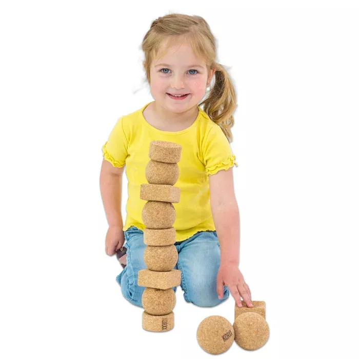 Kind, Körbe, Sandspielzeug, Kugeln, Baukugeln