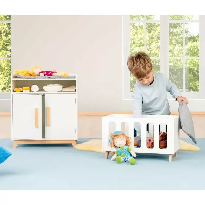 Kinderzimmer, Kinderbett, Krippe, Wäscheständer, Spielzeug